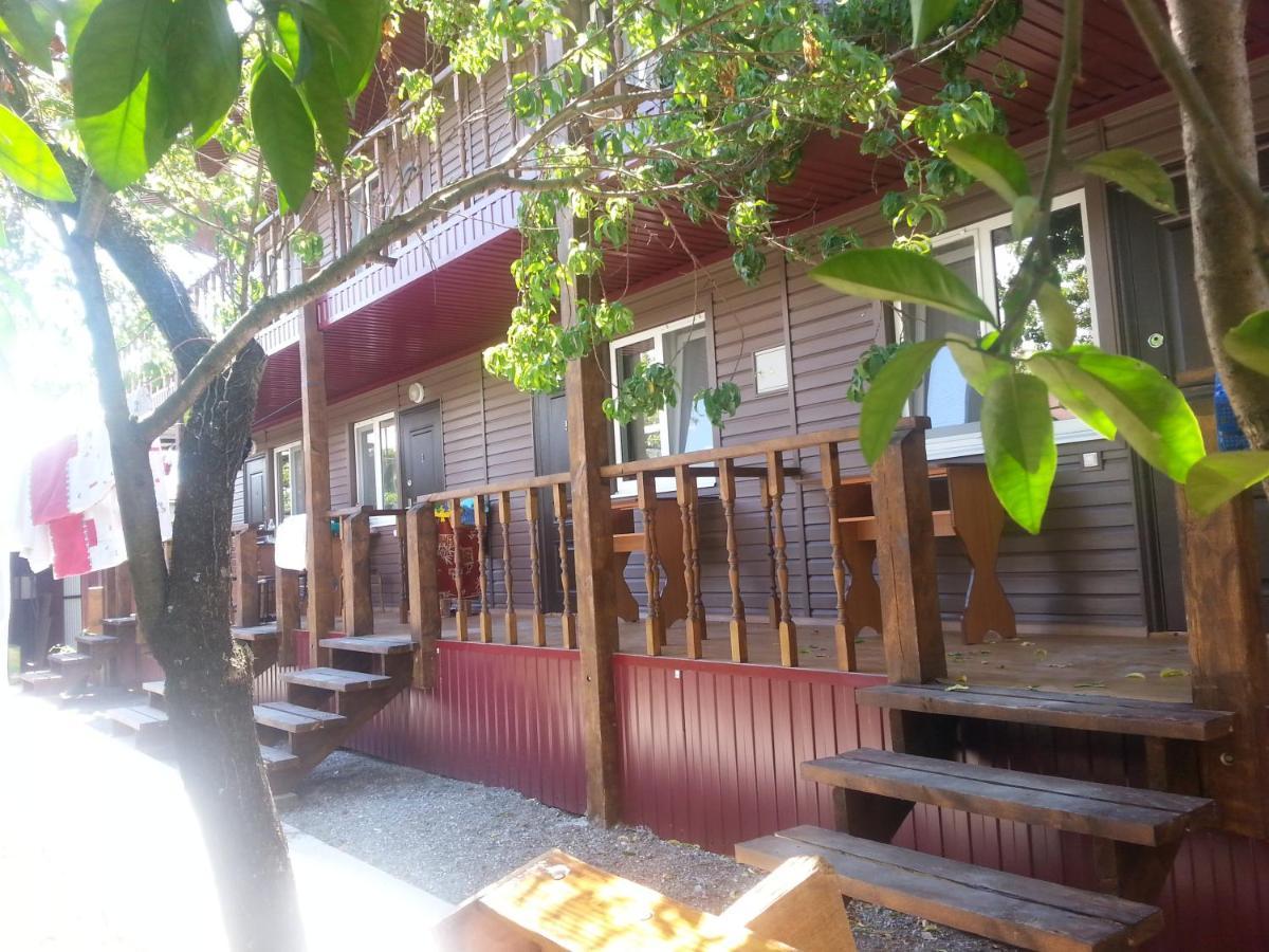 Guest House Yuzhnaya Palmira Pizunda Ngoại thất bức ảnh